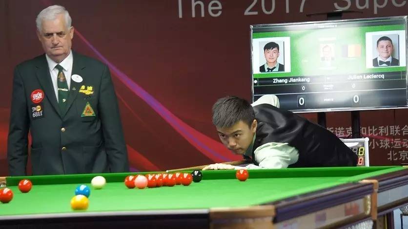 但亚巡首冠 但亚巡首冠