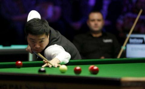 以巨大优势 以巨大优势